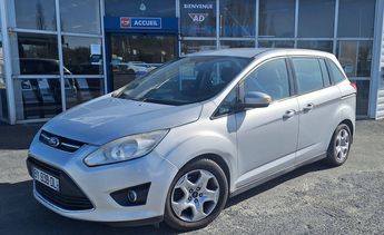  Voir détails -Ford grand C Max 1.6 TDCi 95ch FAP Trend à Mortagne-sur-Svre (85)