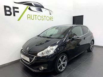  Voir détails -Peugeot 208 1.6 e-HDi115 FAP Fline 3p à Brest (29)
