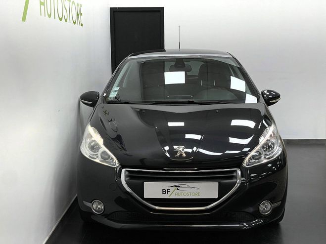 Peugeot 208 1.6 e-HDi115 FAP Fline 3p NOIR de 2012
