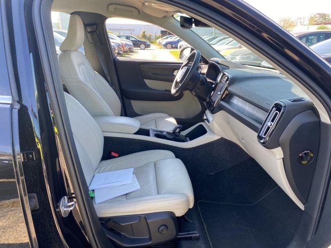 Volvo XC40 T5 Recharge 180 82 DCT 7 Start CUIR BLAN NOIR de 2022