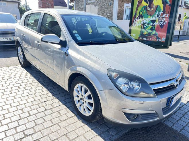 Opel Astra III 1.7 CDTI100 Elegance GRIS CLAIR de 2005