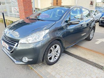  Voir détails -Peugeot 208 1.6 BlueHDi 100ch Allure S&S 5p à Corbeil-Essonnes (91)