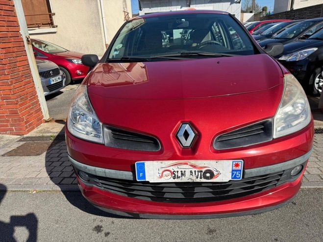 Renault Clio III (B/C85) 1.4 16v 98ch Confort Pack Cl ROUGE de 2006