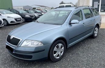  Voir détails -Skoda Octavia II 1.9 TDI105 Ambiente à Saint-Mdard-d'Aunis (17)