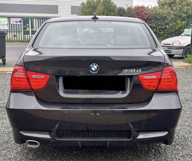 BMW Serie 3 V (E90) 318d 143ch Edition Confort GRIS de 2011