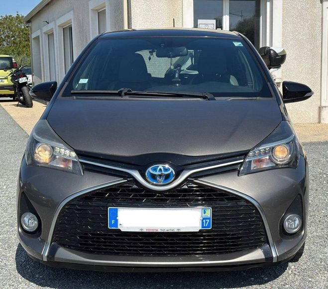 Toyota Yaris III 69 VVT-i Business 5p GRIS de 2016