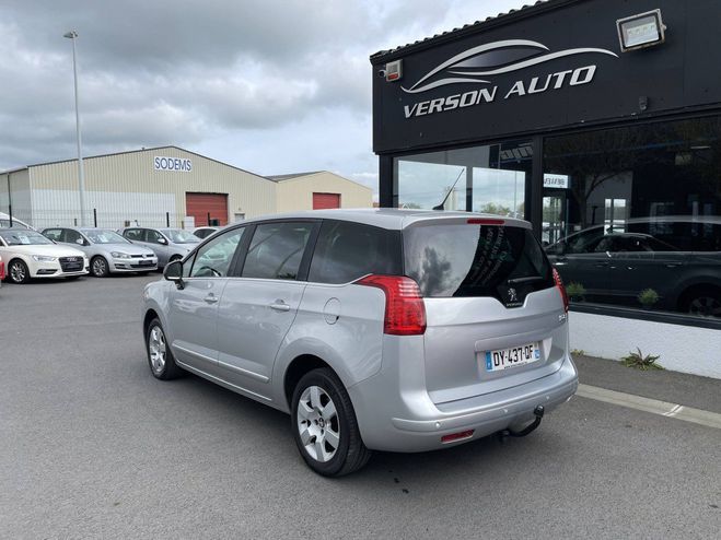 Peugeot 5008 1.6 BlueHDi 120 7PL GPS TEL LED ATTELAGE GRIS de 2015