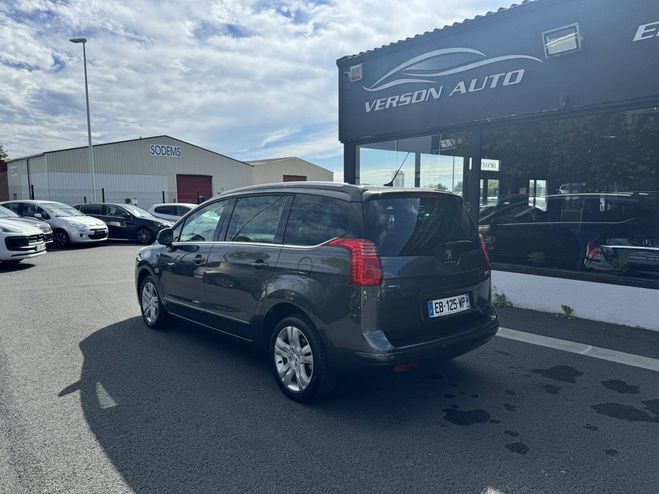 Peugeot 5008 1.6 BlueHDi 120 GPS TOIT PANO CAMERA 7PL GRIS de 2016