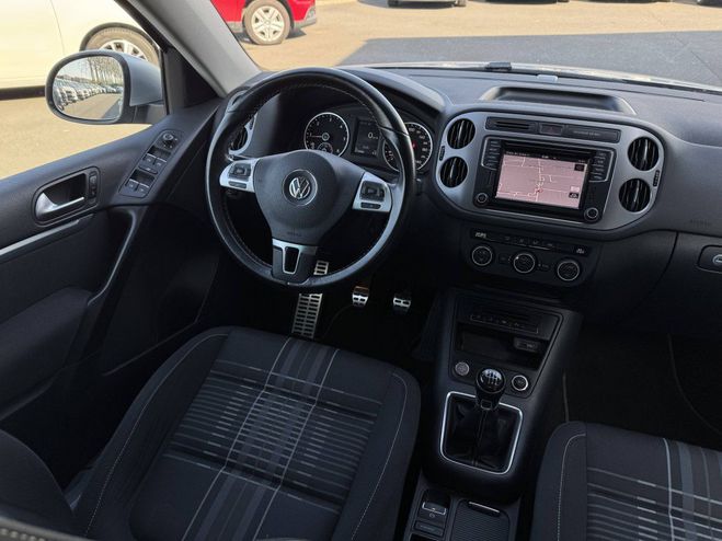 Volkswagen Tiguan 2.0 TDi LOUNGE GPS TEL CLIM REGULATEUR GRIS de 2015
