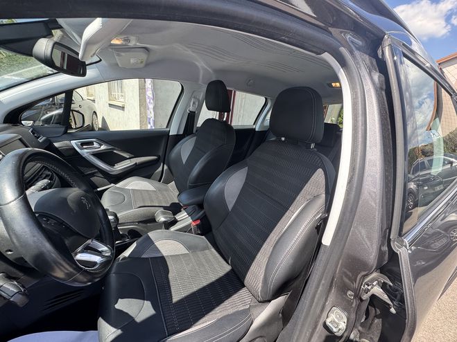 Peugeot 2008 1.6 BLUEHDI 100CH ALLURE GRIS F de 2017