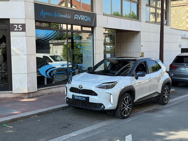 Toyota Yaris Cross IV 1.5 HYBRIDE 116H GR SPORT Gris Clair Nacr de 2023