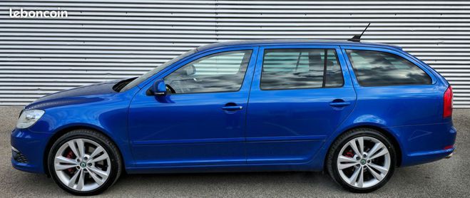 Skoda Octavia 2.0 tfsi rs Bleu de 2012