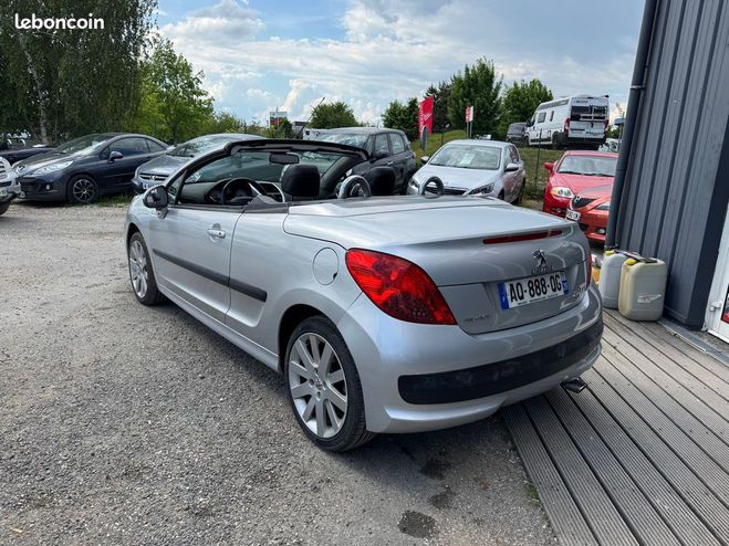 Peugeot 207 207cc 1.6vti 16v 120ch feline Autre de 2007