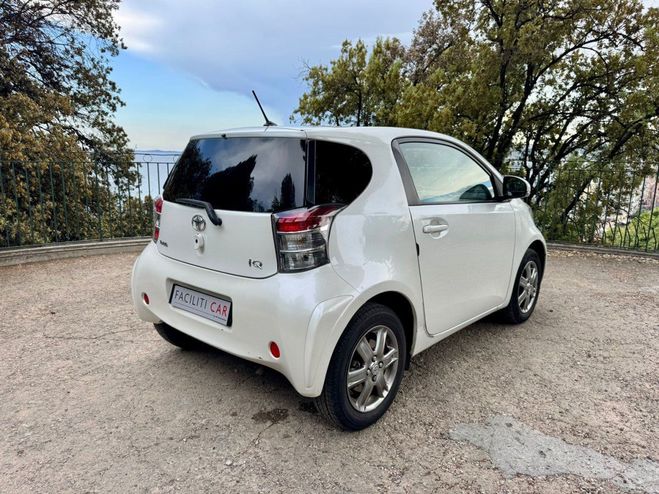 Toyota Iq 68 VVT-I MULTIDRIVE Blanc de 2011