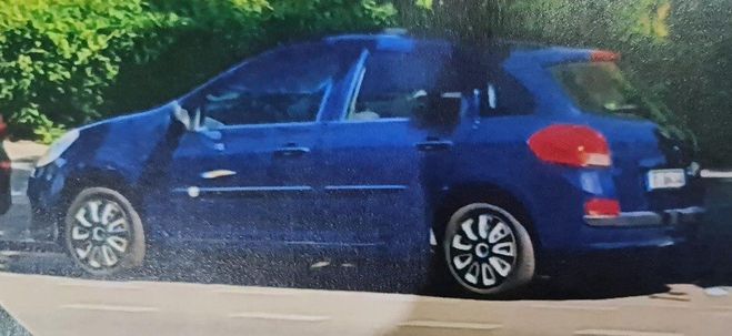 Renault Clio Estate Phase II - Break - 1.2i 75ch 16V  Bleu Fonc de 2008