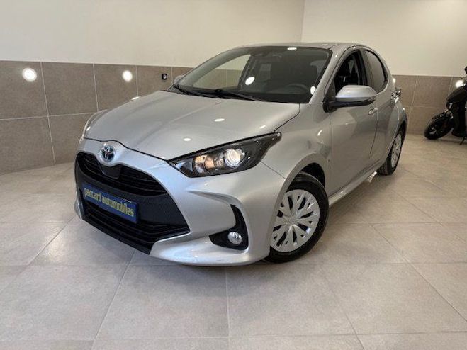 Toyota Yaris IV 1.5 HYBRIDE 116H DYNAMIC BUSINESS 1ER GRISE de 2023