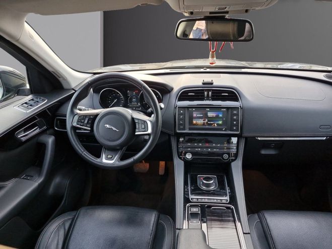Jaguar F Pace 2.0 D - 180 ch AWD BVA8 R-Sport Faible K Gris de 2017