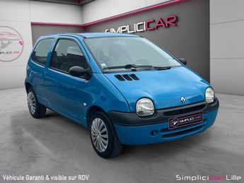  Voir détails -Renault Twingo 1.2i Authentique à  La Madeleine (59)
