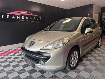  Voir détails -Peugeot 207 1.4 VTi 16V 95ch Premium à Champs-sur-Yonne (89)