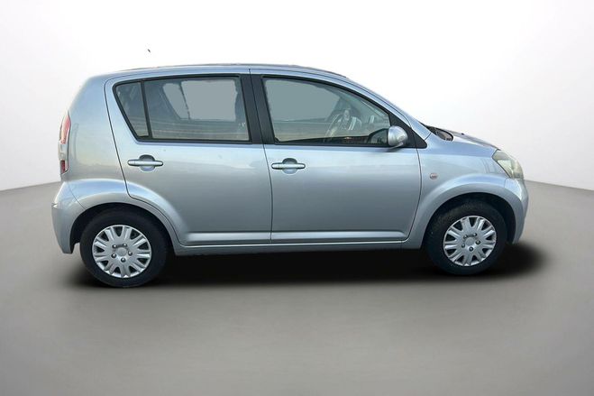 Daihatsu Sirion 1.3 VVT BVA Grise de 2006