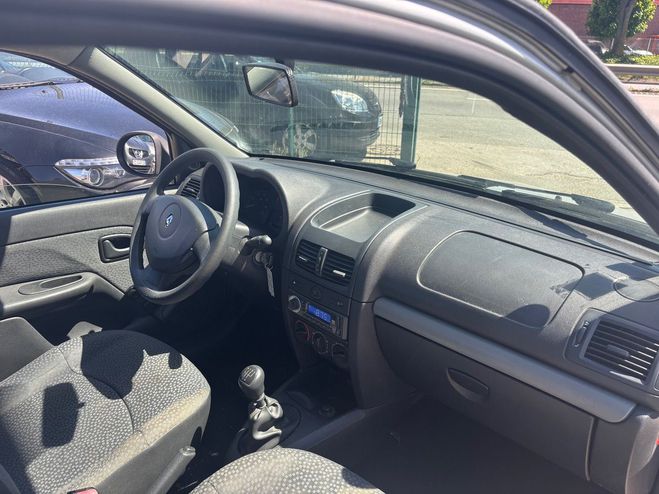 Renault Clio II (2) CAMPUS 1.2 60 GPL .COM 5P Gris de 2010