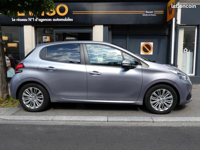 Peugeot 208 GENERATION-I 1.2 82 ALLURE START-STOP CA Gris de 2019