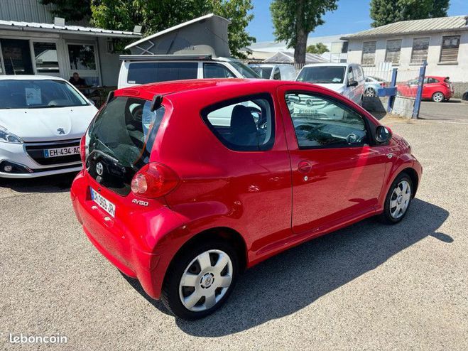 Toyota Aygo 1.0 VVT-I 68CH 3P Rouge de 2009