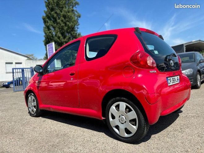 Toyota Aygo 1.0 VVT-I 68CH 3P Rouge de 2009