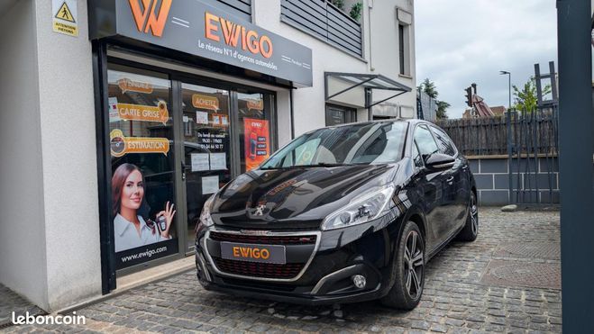 Peugeot 208 1.2 PURETECH 110ch GT LINE S&S Noir de 2015