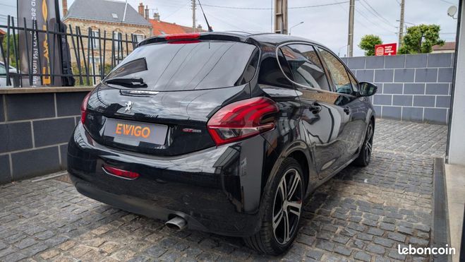Peugeot 208 1.2 PURETECH 110ch GT LINE S&S Noir de 2015