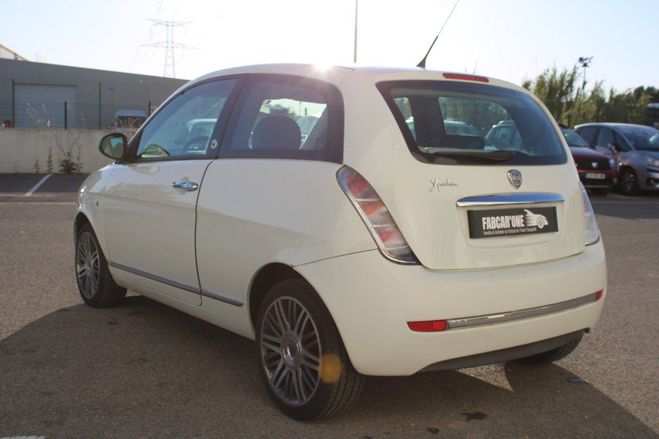 Lancia Ypsilon 1.2 69 cv - garantie 12 mois Blanc de 2011