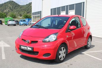  Voir détails -Toyota Aygo 1.0 vvt-i connect 3p - garantie 12 mois à Sausset-les-Pins (13)