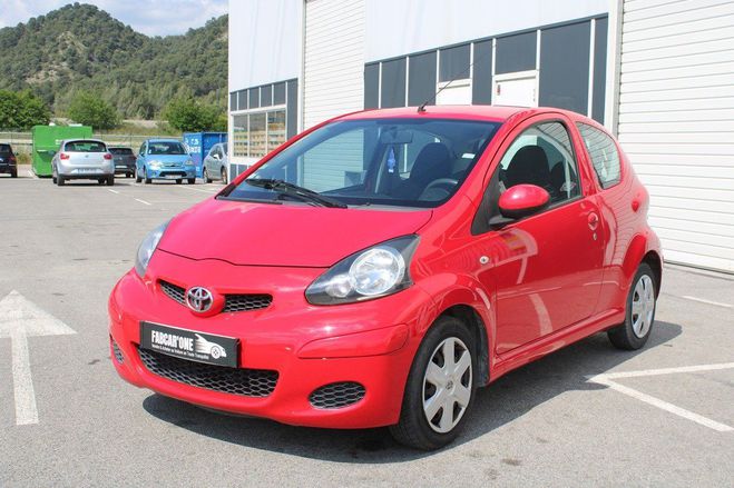 Toyota Aygo 1.0 vvt-i connect 3p - garantie 12 mois Rouge de 2012
