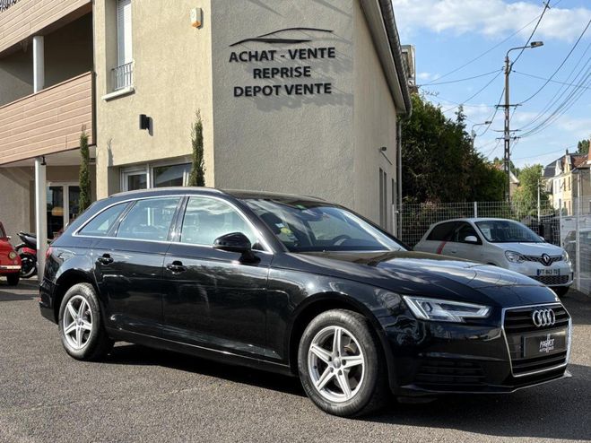 Audi A4 Avant 2.0 30 TDI - 122 - BV S-tronic 201 NOIR de 2019