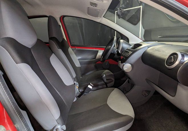 Peugeot 107 1.0 12v Urban 5p ROUGE de 2009