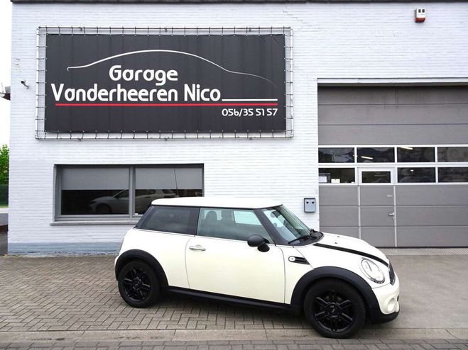 Mini One 1.6i STRIPING,AIRCO,ZWARTE VELGEN,GETINT Blanc de 
