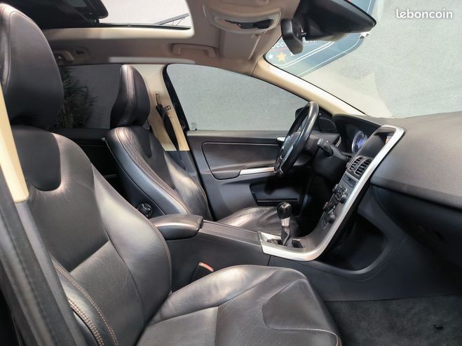 Volvo XC60 2.4 D4 163cv Xenium Bv6 Toit ouvrant cui Noir de 2011
