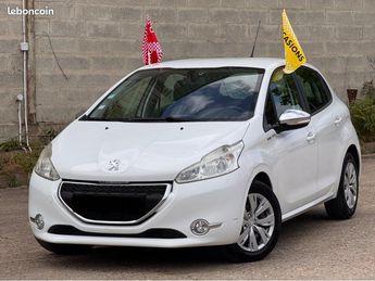  Voir détails -Peugeot 208 1.2 VTi 5Portes URBAN SOUL anne 06-2013 à pinay-sur-Seine (93)