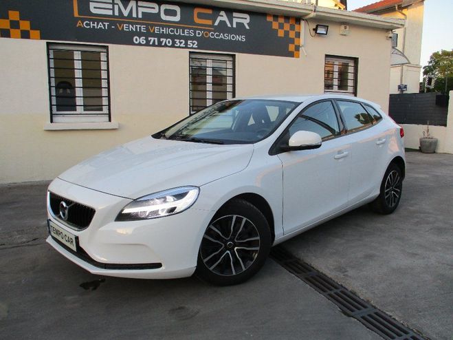 Volvo V40 D2 AdBlue 120 ch Geartronic 6 Business BLANC de 2018