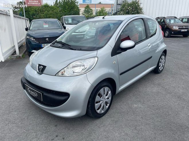 Peugeot 107 urban move 3 portes Gris de 2007