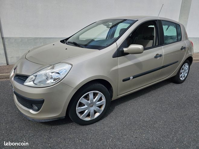 Renault Clio Renult iii 1.2 tce 100 Beige de 2007