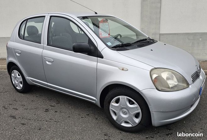 Toyota Yaris 1.3 85 cv 131.000 km bva clim Gris de 2000