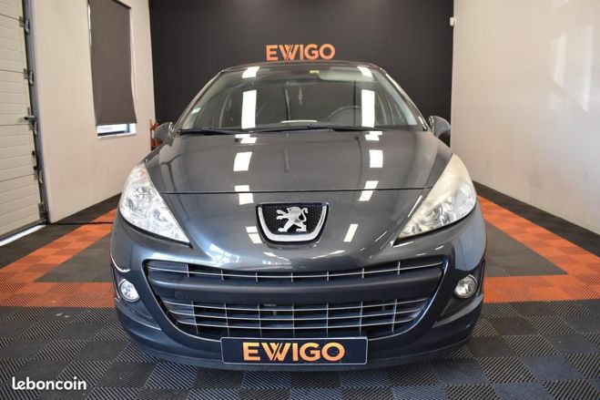 Peugeot 207 1.4 VTI 95ch URBAN MOVE SUIVI & GARANTIE Gris de 2012