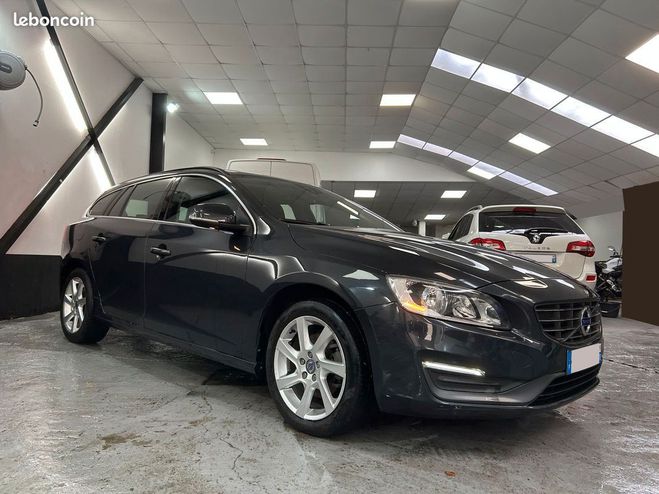 Volvo V60 1.6D D2 115Ch Summum BVA  de 2013