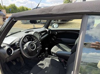  Voir détails -Mini One Cabrio Cabriolet 1.6i à Nukerke (96)