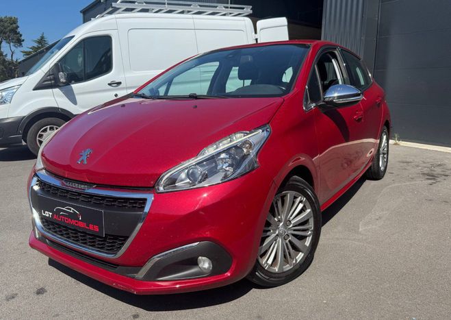 Peugeot 208 I Phase 2 5 Portes 1.2 VTi 12V 82 cv ROUGE de 2015