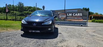  Voir détails -Peugeot 206 Srie spciale à Thiers (63)