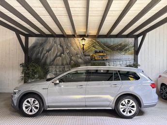  Voir détails -Volkswagen Passat Alltrack 2.0 TDI 200 CV 4MOTION DSG à Charentilly (37)