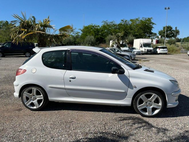 Peugeot 206 3P RC 11cv 2.0L 177ch Blanc de 2004