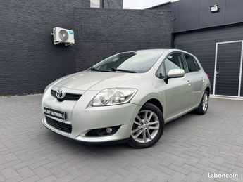  Voir détails -Toyota Auris 1.4 90CH D-4D Luna 5p à Fretin (59)